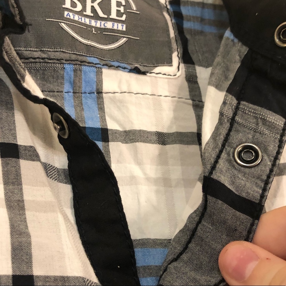 Two Men’s Flannels - Picture 3 of 8